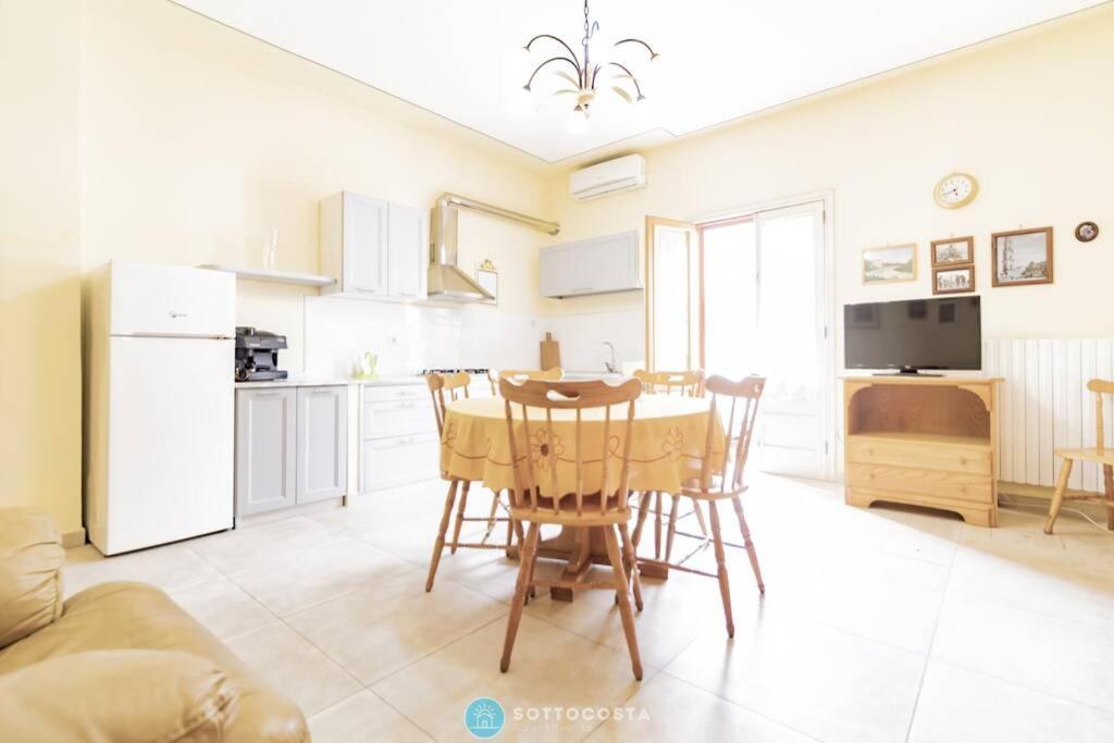Helm Flat - Porto Cesareo Apartment Luaran gambar
